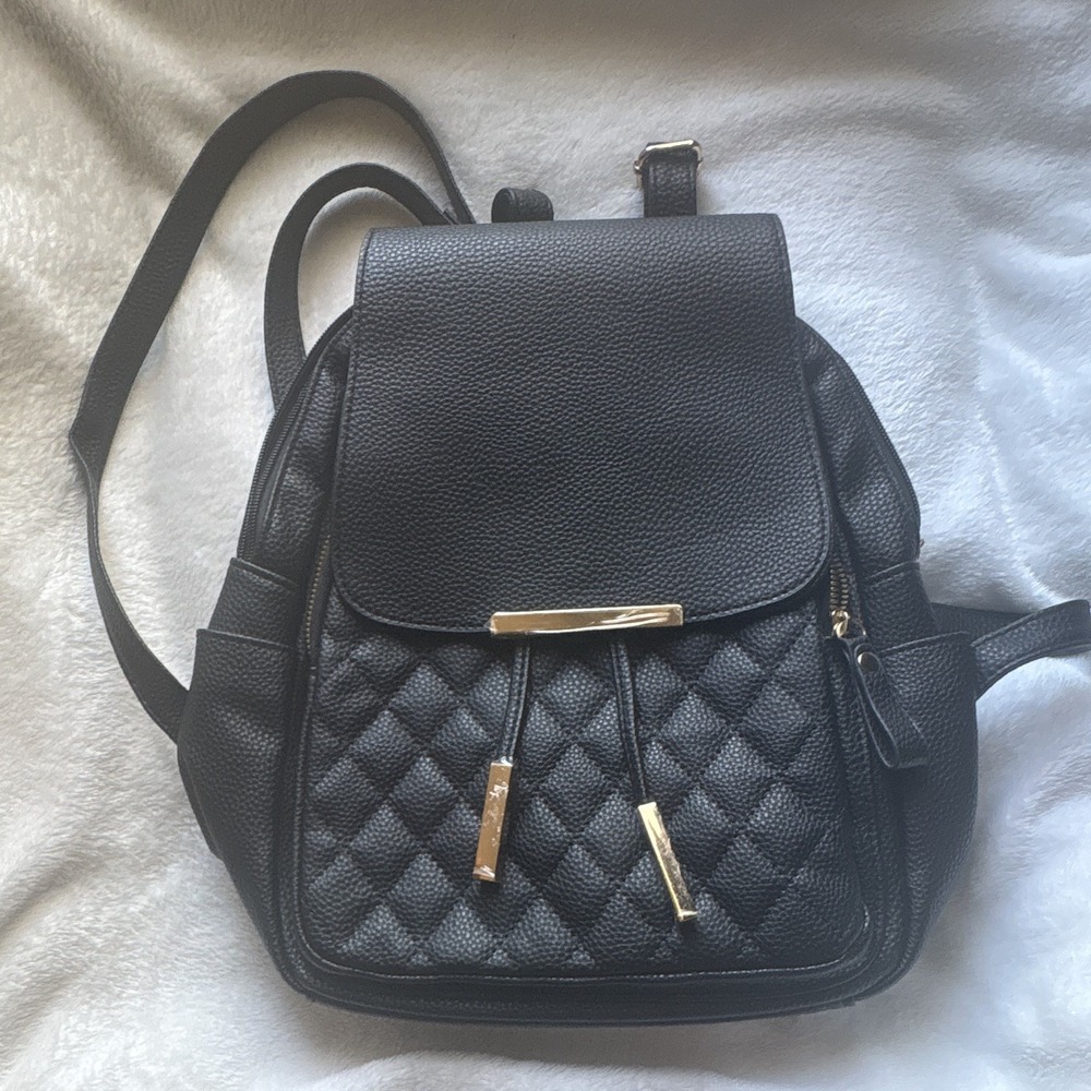 KK Kill Women’s Black Quilted Backpack Gold Hardware Zip Adjustable Straps